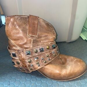 Corral Circle G Women’s shorty cowgirl boots-TONS of compliments! Save $$!